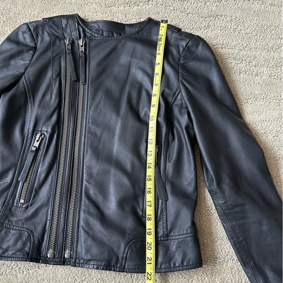 Joie Black Leather Short Round Neck Biker Asymmetric Zip Leather Jacket Sz Large - Picture 14 of 16